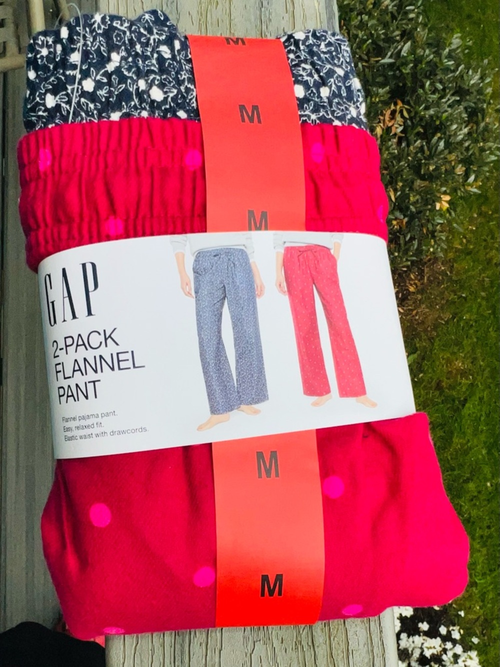 GAP 2-Pack Flannel Pants in Hot Pink & Navy Floral